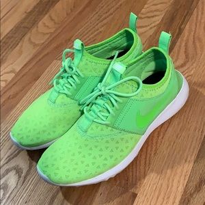 Nike juvenate trainer shoes